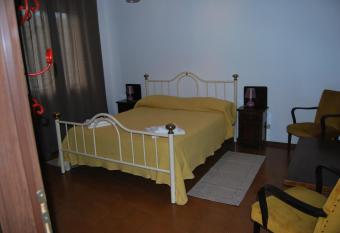 sebante has Balcony rooms