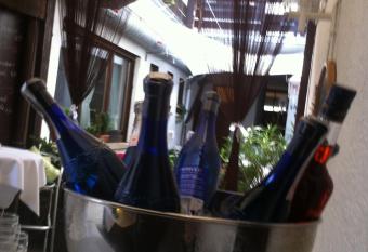 Hotel und Restaurant -Gasthaus Zur Pfalz allows 18 year olds to book a room