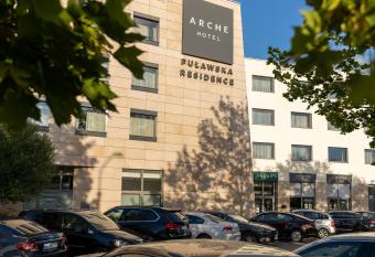 Arche Hotel Pu  awska Residence allows 18 year olds to book a room