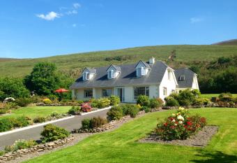 Glencurrah House B&B allows 18 year olds to book a room