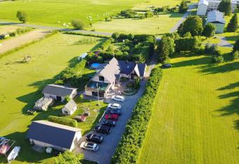 Paepealse Guesthouse has Balcony rooms