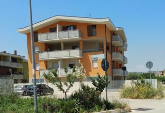 Appartamento Sofia has Balcony rooms