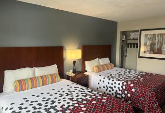 Travelers Inn Eugene University allows 18 year olds to book a room