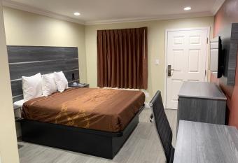 Pacific Inn Anaheim allows 18 year olds to book a room