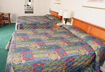 Discovery Inn has rooms with a private hot tub