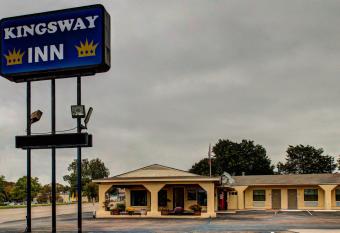 Kingsway Inn Corsicana has Smoking rooms