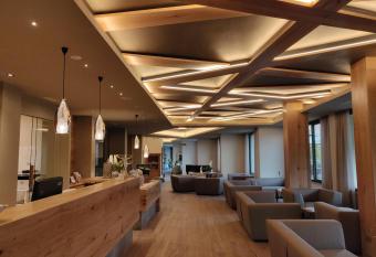 Hotel Ambassador has Balcony rooms