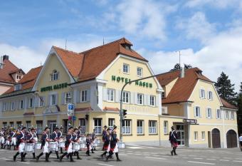 Hotel Hasen Kaufbeuren Allg  u allows 18 year olds to book a room