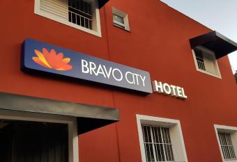 Bravo City Hotel Campo Grande allows 18 year olds to book a room