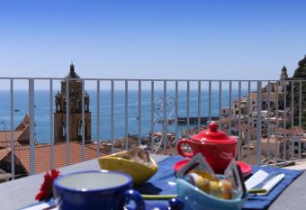 Casa Mao allows 18 year olds to book a room