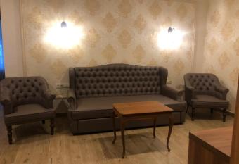 Amra Park-hotel & Spa has rooms with a private hot tub