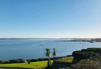 Wildwood Lodge allows 18 year olds to book a room