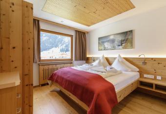 Hotel Austria allows 18 year olds to book a room