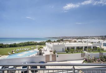 Modica Beach Resort allows 18 year olds to book a room