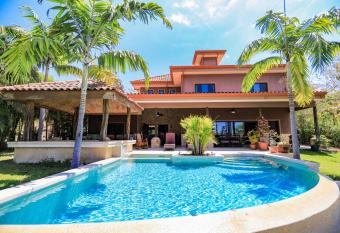 Casa De Golf has Balcony rooms