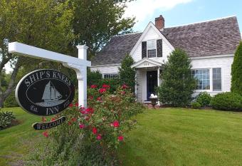 Ship's Knees Inn allows 18 year olds to book a room