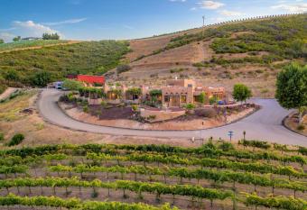 Sirena Vineyard Resort allows 18 year olds to book a room