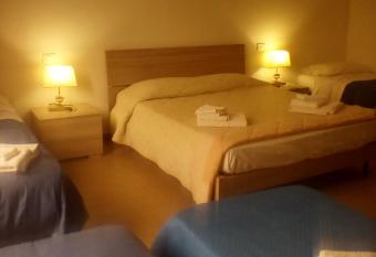 MAR & FANTASY has Balcony rooms