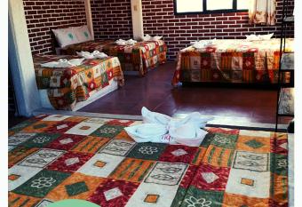 Hy Cocoyoc has Balcony rooms