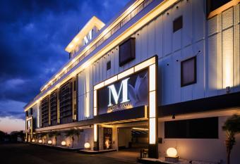 HOTEL MYTH M -                          - Adult Only allows 18 year olds to book a room