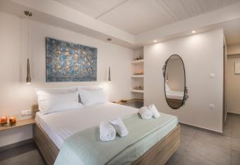 Camara Residence has Balcony rooms