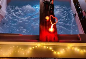 Les Secrets du Lac allows 18 year olds to book a room