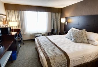 Rodd Royalty allows 18 year olds to book a room