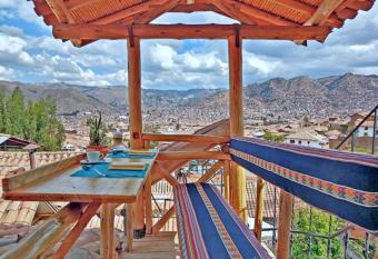 Cities of the World - Apartments Cusco has rooms with a private hot tub