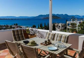 Villa Euphoria in Aegina, A  Marathonas bay has Balcony rooms
