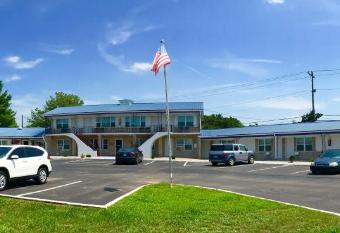 Horse Cave Motel allows 18 year olds to book a room