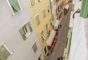 Family Retreat has Balcony rooms