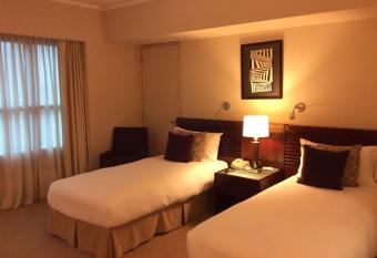 Eurobuilding Hotel Boutique Buenos Aires has rooms with a private hot tub