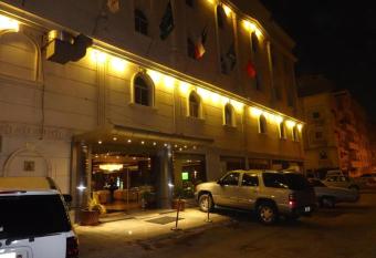 La Fontaine Quraish Suites has Balcony rooms