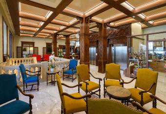 Grand H  tel d Espagne has Balcony rooms