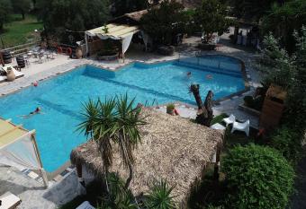 Spiti Nikos has Balcony rooms