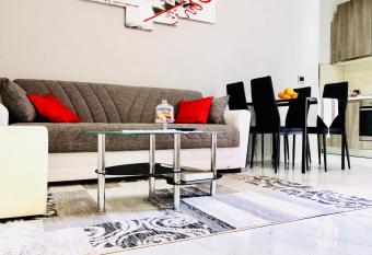 Ylli home Sanremo has Balcony rooms