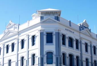 Australia Hotel Fremantle allows 18 year olds to book a room