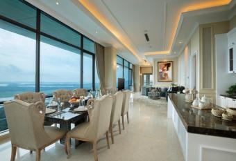 Panbil Residence Serviced Apartment has Balcony rooms