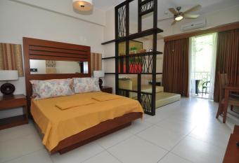 Miranda 609B by Raquel s Place at Pico de Loro has Balcony rooms