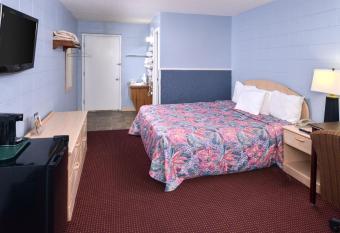 Americas Best Value Inn & Suites Branson - Near the Strip has Balcony rooms