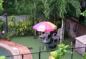 The Beach Place has Balcony rooms