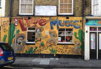 Acapulco Rooms allows 18 year olds to book a room