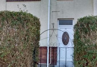 Room only guest accommodation, guest house allows 18 year olds to book a room