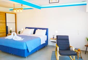 Gikas Apartments has Balcony rooms