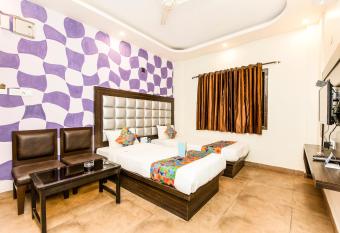 FabHotel De Sivalika Howrah allows 18 year olds to book a room