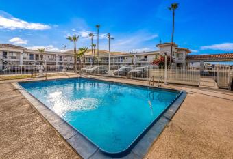 Motel 6 Westley, CA allows 18 year olds to book a room