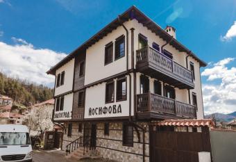 Zlatograd 2 Iosifova Guest House has Balcony rooms