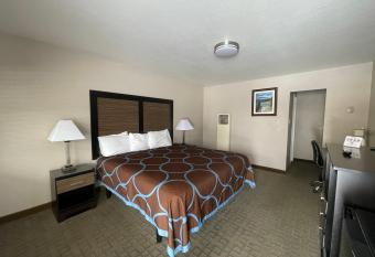 Beverly Lodge allows 18 year olds to book a room