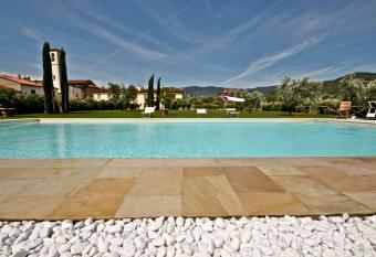 Agriturismo San Rocco allows 18 year olds to book a room