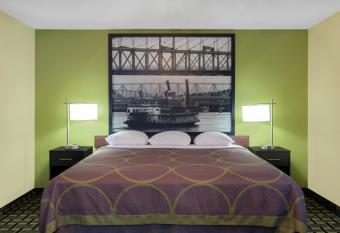 Super 8 by Wyndham Marietta allows 18 year olds to book a room